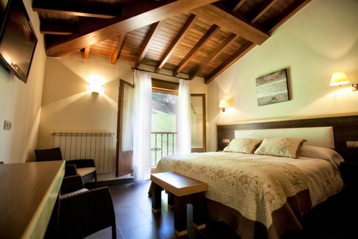 Hotel & Spa Villa De Mestas Mestas De Con Kültér fotó